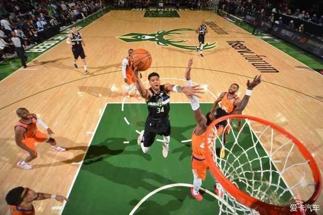 周鹏19分深圳不敌广东 洛夫顿43+18上海胜天津