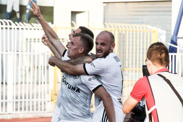 哈达迪致敬易建联：喜欢你的比赛享受与你对抗