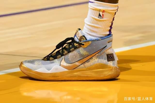 每体：关于巴萨用藤森给奥尔莫注册的猜测不实